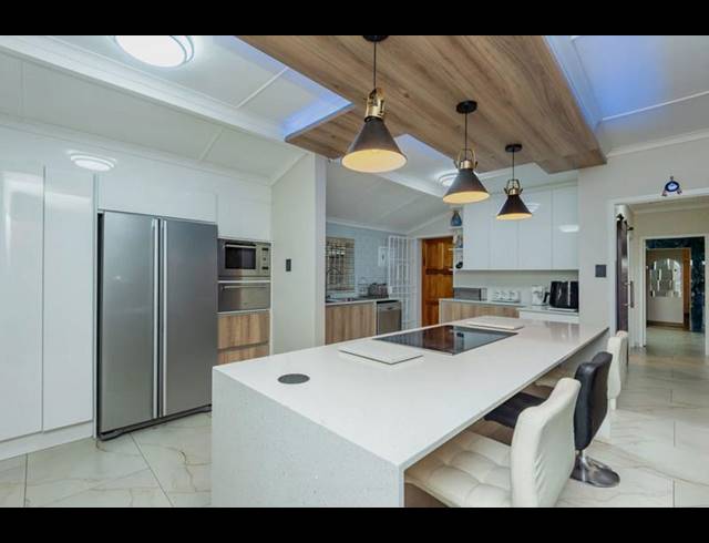 4 BEDROOM HOUSE FOR SALE IN RACEVIEW